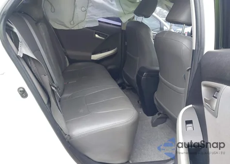 2014 Toyota Prius Two z USA, uszkodzony, nr VIN JTDKN3DU9E0367222